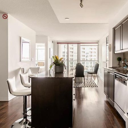 Downtown Toronto+Free Parking+Cn Tower View Appartement Buitenkant foto