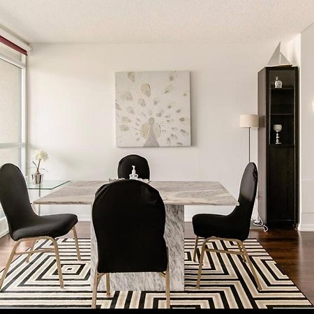 Downtown Toronto+Free Parking+Cn Tower View Appartement Buitenkant foto