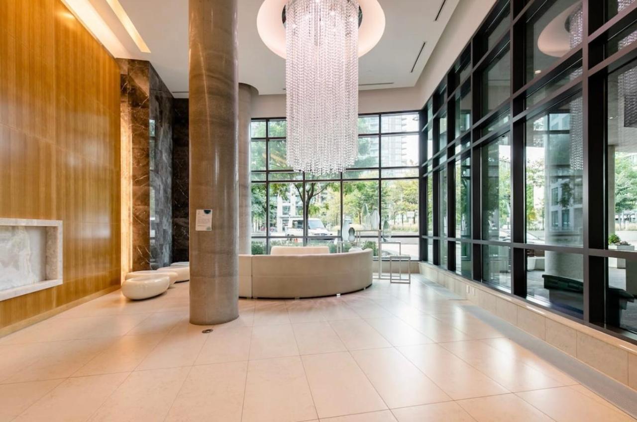 Downtown Toronto+Free Parking+Cn Tower View Appartement Buitenkant foto